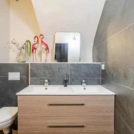 Spacieux Avec Grande Terrasse Coeur De Appartement Valence (Drome)